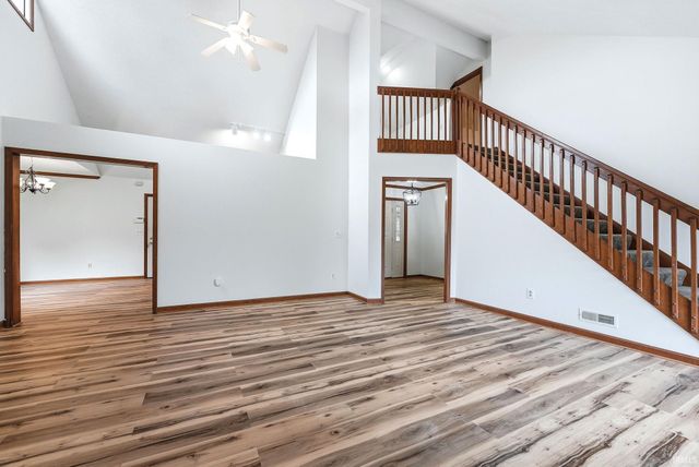 9220 White Shell Drive, Fort Wayne, IN 46804
