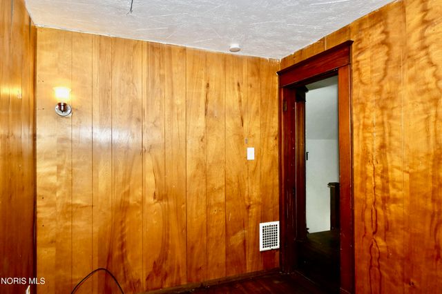 2803 Chase Street, Toledo, OH 43611