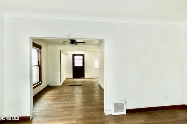 2803 Chase Street, Toledo, OH 43611