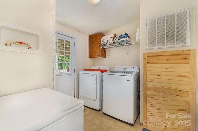1140 Peppertree Drive, Mount Holly, NC 28120