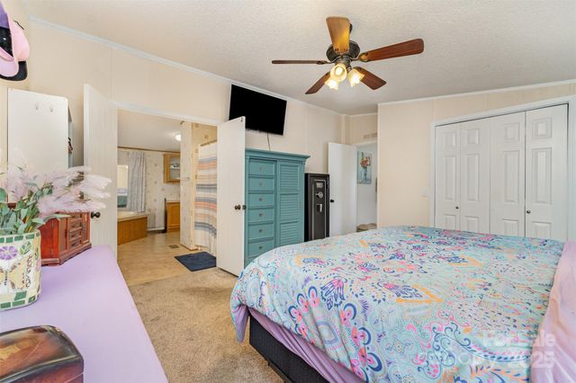 1140 Peppertree Drive, Mount Holly, NC 28120