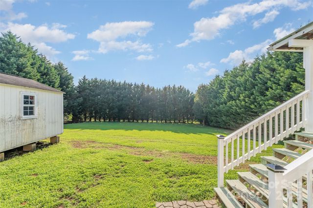 1140 Peppertree Drive, Mount Holly, NC 28120