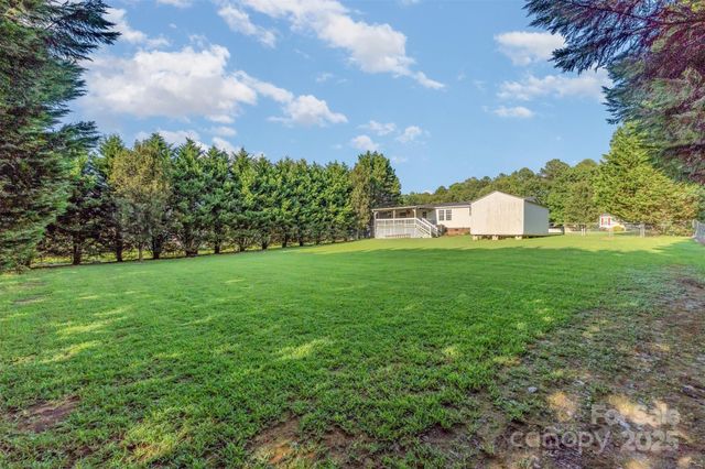 1140 Peppertree Drive, Mount Holly, NC 28120