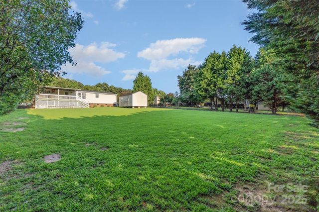 1140 Peppertree Drive, Mount Holly, NC 28120