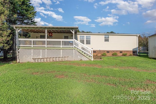 1140 Peppertree Drive, Mount Holly, NC 28120