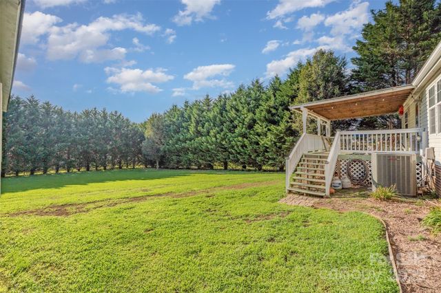 1140 Peppertree Drive, Mount Holly, NC 28120