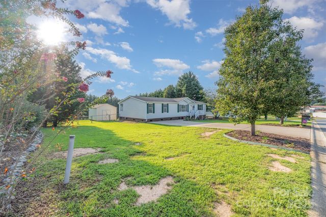 1140 Peppertree Drive, Mount Holly, NC 28120