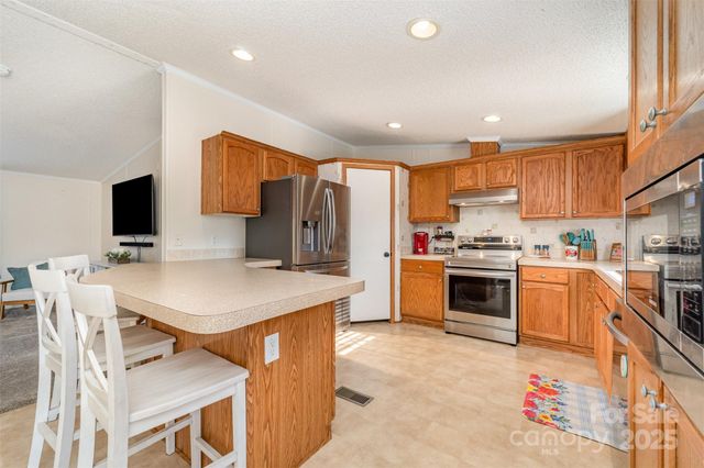1140 Peppertree Drive, Mount Holly, NC 28120
