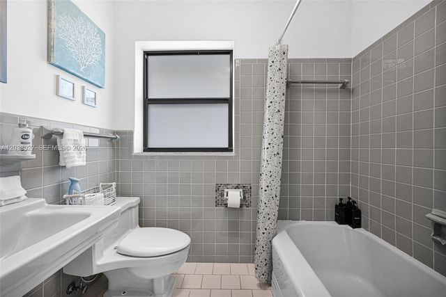 2311 Delmar Place, Fort Lauderdale, FL 33301