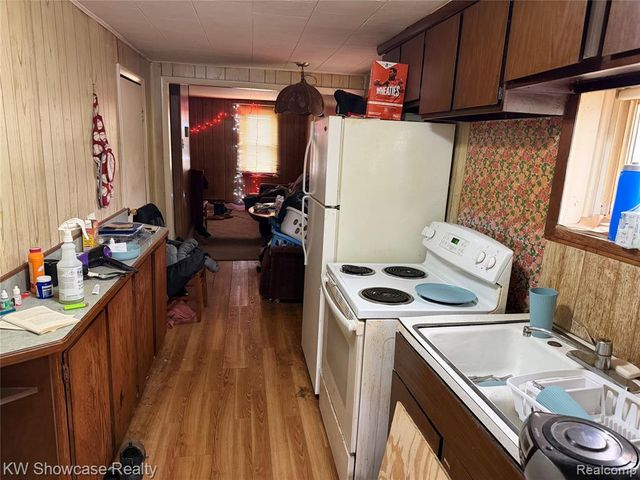 310 N Bridge Street, Linden, MI 48451