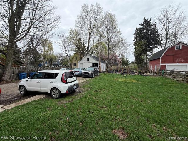 310 N Bridge Street, Linden, MI 48451