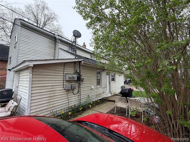 310 N Bridge Street, Linden, MI 48451