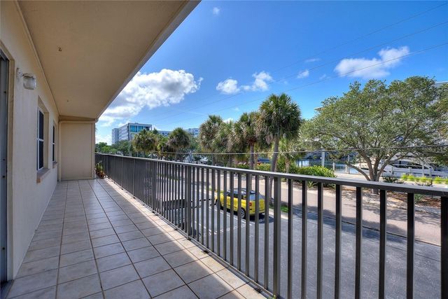 3753 46TH AVENUE S 10, St Petersburg, FL 33711