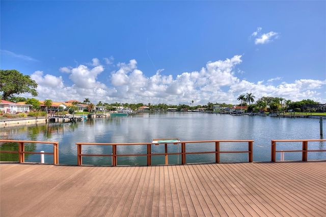 3753 46TH AVENUE S 10, St Petersburg, FL 33711