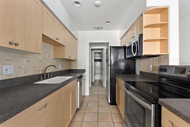 3753 46TH AVENUE S 10, St Petersburg, FL 33711