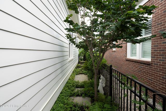 6410 Meeting St, Prospect, KY 40059