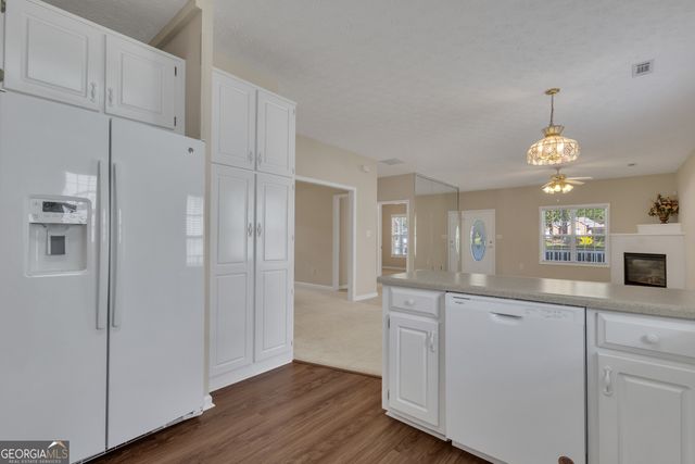 310 Autumn Glen Circle, Fayetteville, GA 30215