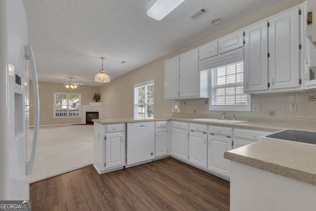 310 Autumn Glen Circle, Fayetteville, GA 30215