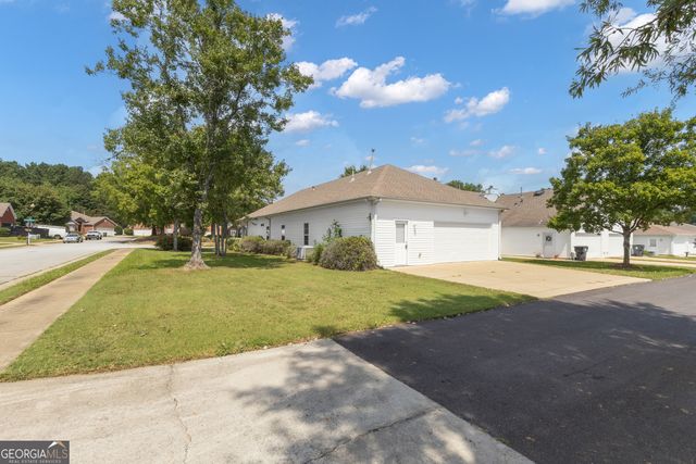 310 Autumn Glen Circle, Fayetteville, GA 30215