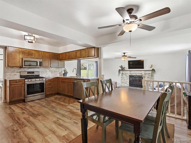 4040 Taggett Lake Drive, Highland, MI 48357