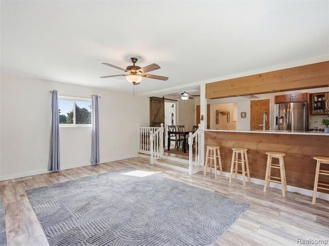 4040 Taggett Lake Drive, Highland, MI 48357