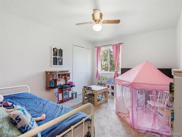 4040 Taggett Lake Drive, Highland, MI 48357