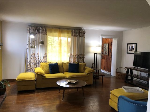 33 KENSINGTON CIRCLE, Uniontown, PA 15401