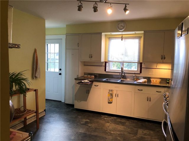 33 KENSINGTON CIRCLE, Uniontown, PA 15401