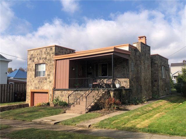 33 KENSINGTON CIRCLE, Uniontown, PA 15401