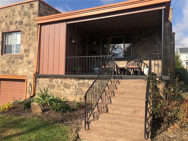 33 KENSINGTON CIRCLE, Uniontown, PA 15401