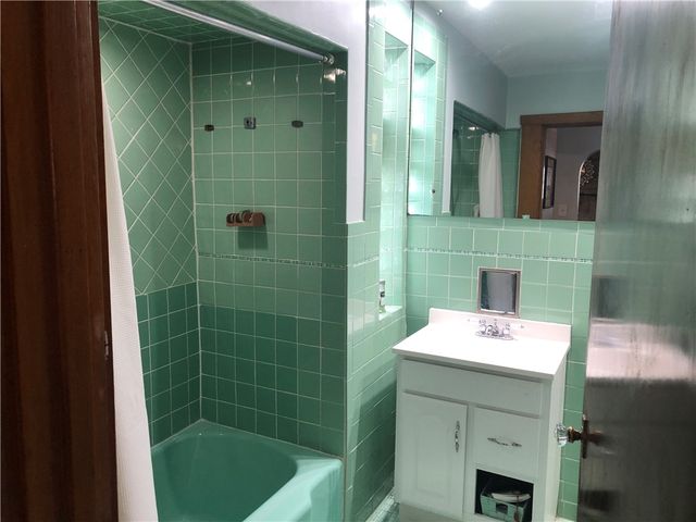 33 KENSINGTON CIRCLE, Uniontown, PA 15401