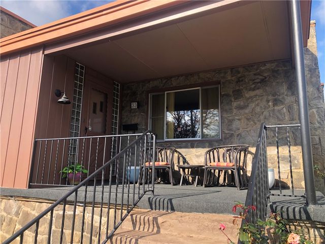 33 KENSINGTON CIRCLE, Uniontown, PA 15401