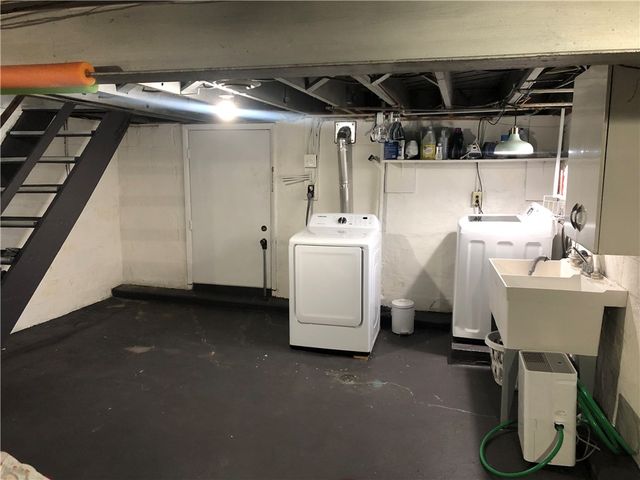 33 KENSINGTON CIRCLE, Uniontown, PA 15401