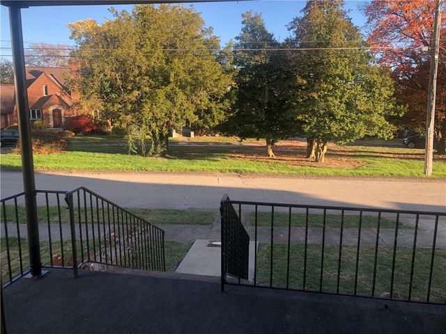 33 KENSINGTON CIRCLE, Uniontown, PA 15401