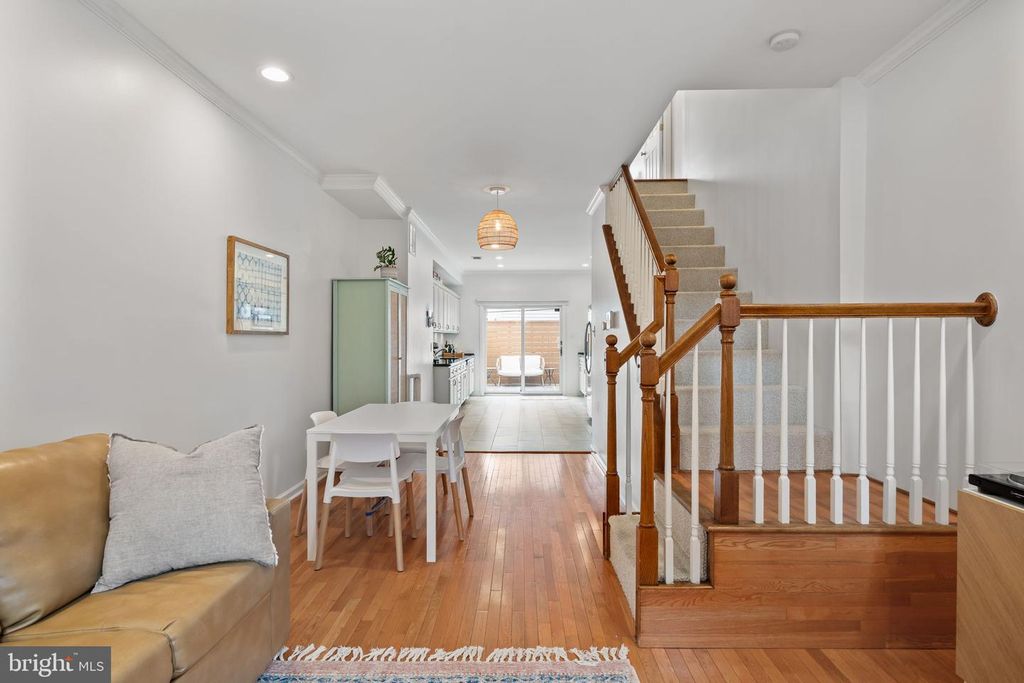 1018 S 22ND ST, PHILADELPHIA, PA 19146 — exterior