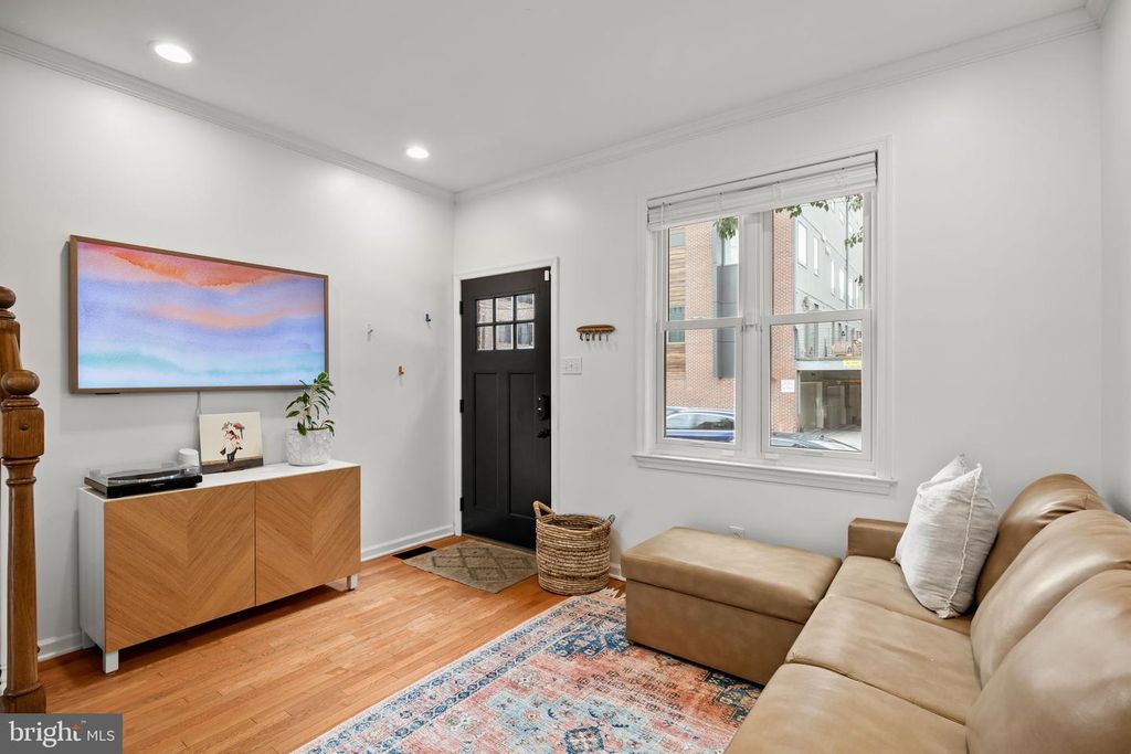 1018 S 22ND ST, PHILADELPHIA, PA 19146 — photo 3