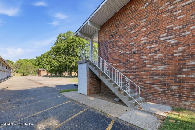 4501 S 6th St 44, Louisville, KY 40214