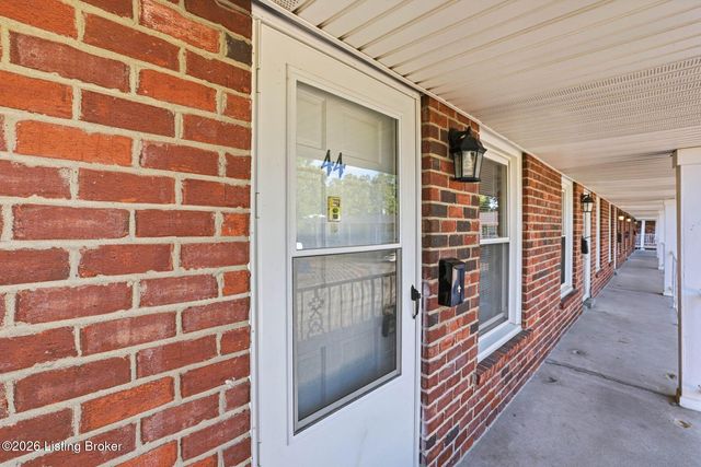 4501 S 6th St 44, Louisville, KY 40214