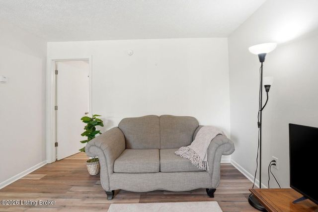 4501 S 6th St 44, Louisville, KY 40214