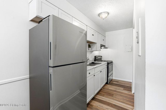 4501 S 6th St 44, Louisville, KY 40214