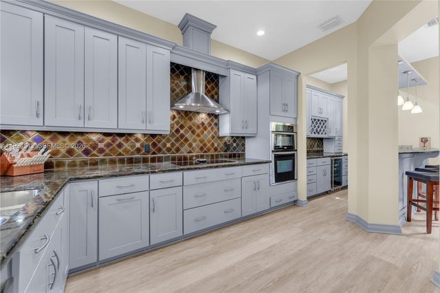 3973 SW 140th Ave, Davie, FL 33330