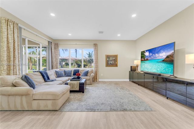 3973 SW 140th Ave, Davie, FL 33330