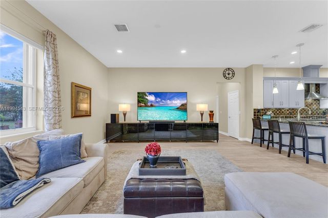 3973 SW 140th Ave, Davie, FL 33330