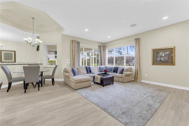 3973 SW 140th Ave, Davie, FL 33330