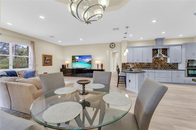 3973 SW 140th Ave, Davie, FL 33330