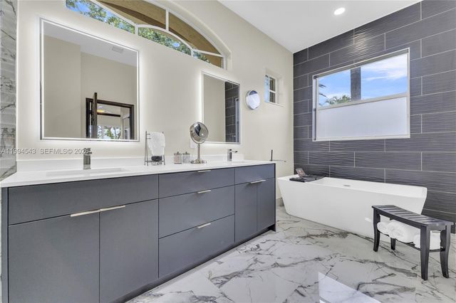 3973 SW 140th Ave, Davie, FL 33330