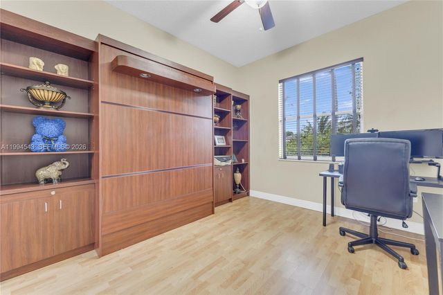 3973 SW 140th Ave, Davie, FL 33330