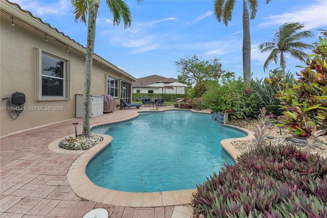 3973 SW 140th Ave, Davie, FL 33330