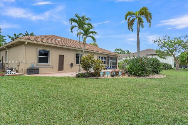 3973 SW 140th Ave, Davie, FL 33330