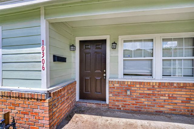 10306 Fairland Drive, Houston, TX 77051